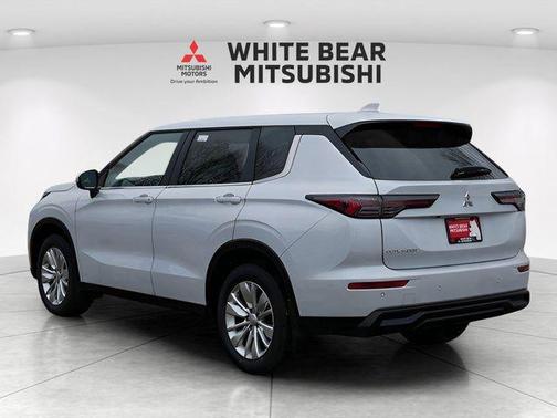 White Diamond 2026 Mitsubishi Outlander ES S-AWC