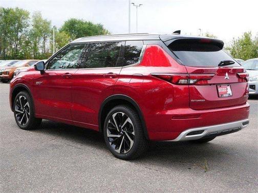 2025 Mitsubishi Outlander PHEV SEL