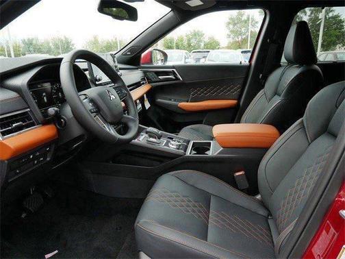 2025 Mitsubishi Outlander PHEV SEL