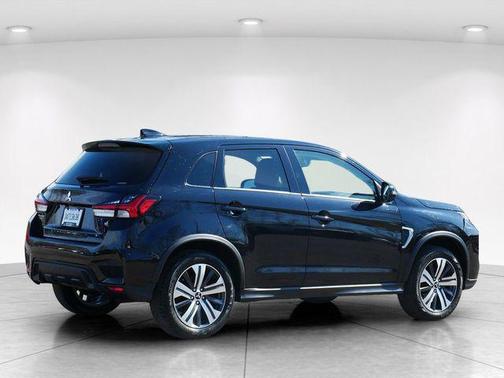 Labrador Black Pearl 2023 Mitsubishi Outlander Sport SE