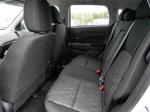 2025 Mitsubishi Outlander Sport 2.0 LE