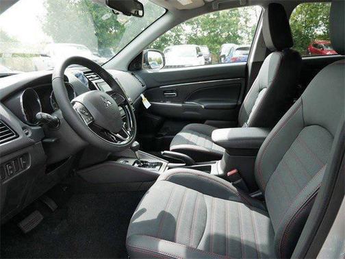 2025 Mitsubishi Outlander Sport SE