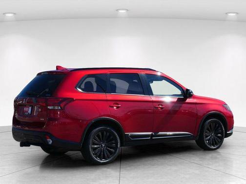 Red Diamond 2020 Mitsubishi Outlander LE