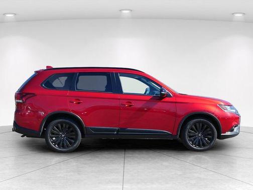 Red Diamond 2020 Mitsubishi Outlander LE