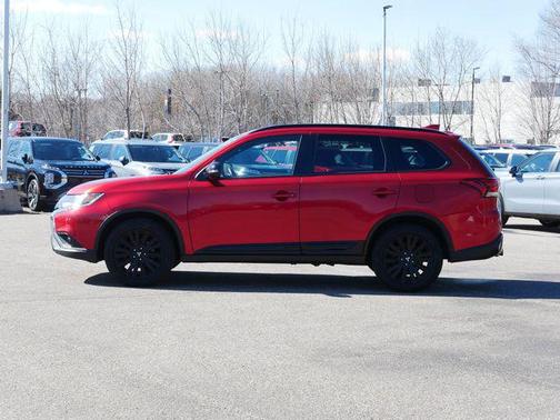 Red Diamond 2020 Mitsubishi Outlander LE
