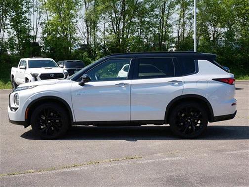 2024 Mitsubishi Outlander PHEV SEL