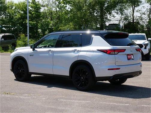 2024 Mitsubishi Outlander PHEV SEL