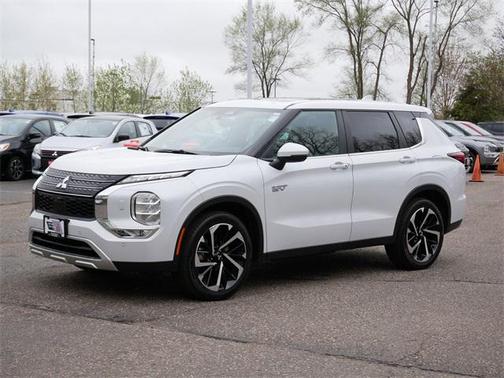 2023 Mitsubishi Outlander PHEV SE S-AWC