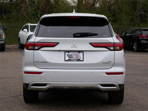 2023 Mitsubishi Outlander PHEV SE S-AWC