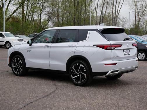 2023 Mitsubishi Outlander PHEV SE S-AWC
