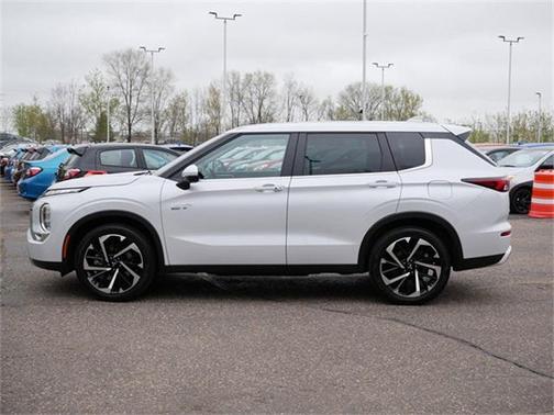 2023 Mitsubishi Outlander PHEV SE S-AWC