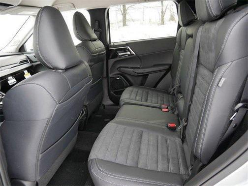 2025 Mitsubishi Outlander SE 2.5 S-AWC