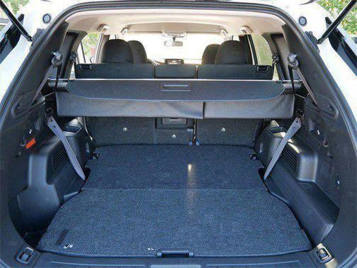 2025 Mitsubishi Outlander PHEV LE