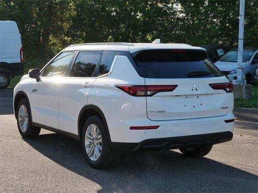 2025 Mitsubishi Outlander PHEV LE