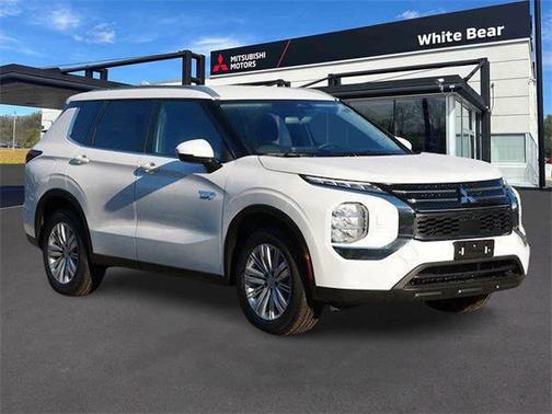 2025 Mitsubishi Outlander PHEV LE