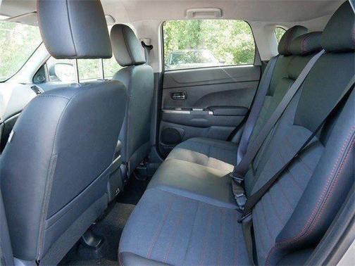 2025 Mitsubishi Outlander Sport SE