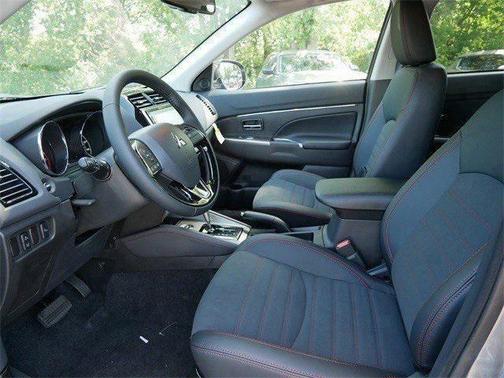 2025 Mitsubishi Outlander Sport SE