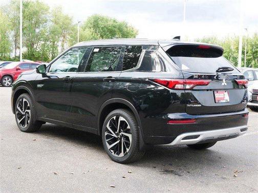 2025 Mitsubishi Outlander PHEV SEL