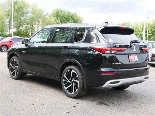 2025 Mitsubishi Outlander PHEV SEL