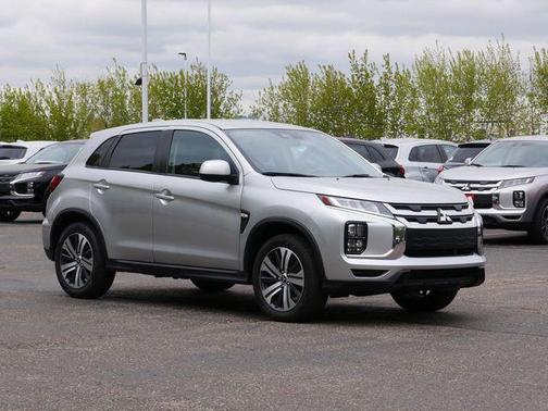 Alloy Silver Metallic 2024 Mitsubishi Outlander Sport 2.0 ES