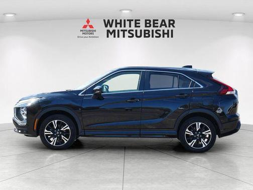 Labrador Black Pearl 2024 Mitsubishi Eclipse Cross SEL