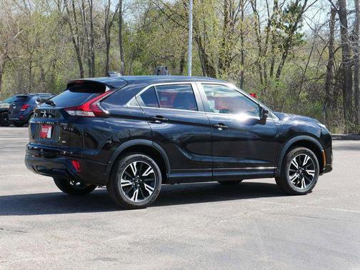 Labrador Black Pearl 2024 Mitsubishi Eclipse Cross SEL