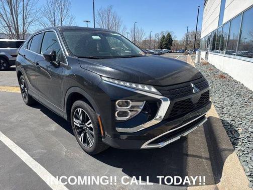 Labrador Black Pearl 2024 Mitsubishi Eclipse Cross SEL