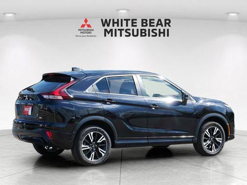 Labrador Black Pearl 2024 Mitsubishi Eclipse Cross SEL