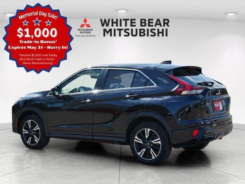 Labrador Black Pearl 2024 Mitsubishi Eclipse Cross SEL