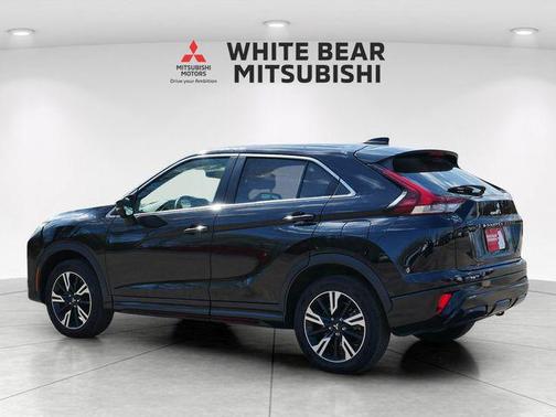 Labrador Black Pearl 2024 Mitsubishi Eclipse Cross SEL