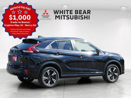 Labrador Black Pearl 2024 Mitsubishi Eclipse Cross SEL