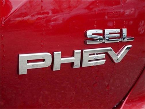 2025 Mitsubishi Outlander PHEV SEL