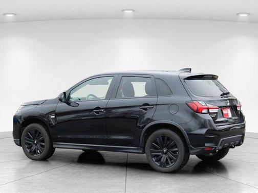 Labrador Black Pearl 2022 Mitsubishi Outlander Sport 2.0 LE