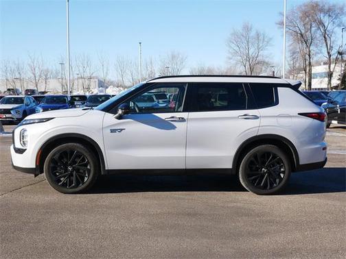 2025 Mitsubishi Outlander PHEV SEL