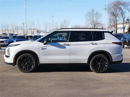 2025 Mitsubishi Outlander PHEV SEL