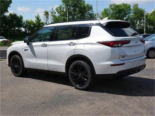 2025 Mitsubishi Outlander PHEV SEL