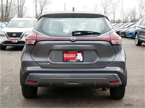2022 Nissan Kicks S