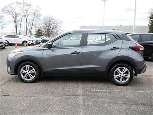 2022 Nissan Kicks S