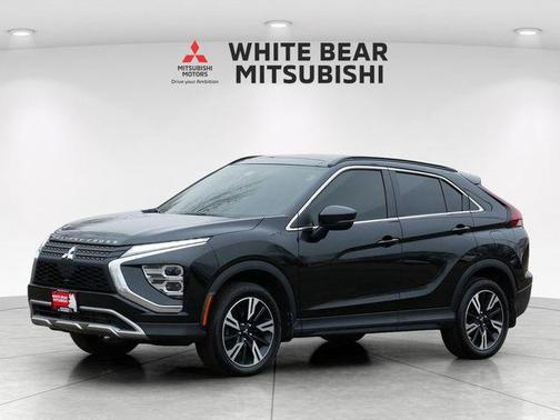 Labrador Black Pearl 2023 Mitsubishi Eclipse Cross SE