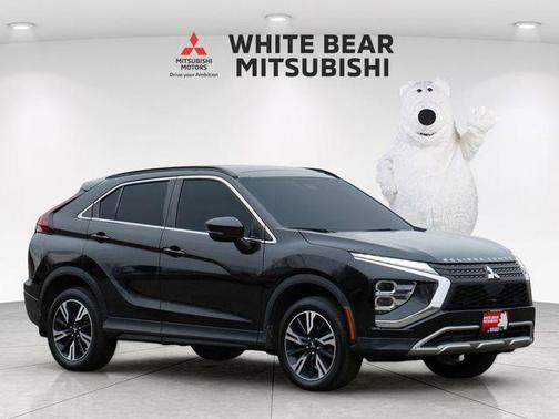 Labrador Black Pearl 2023 Mitsubishi Eclipse Cross SE