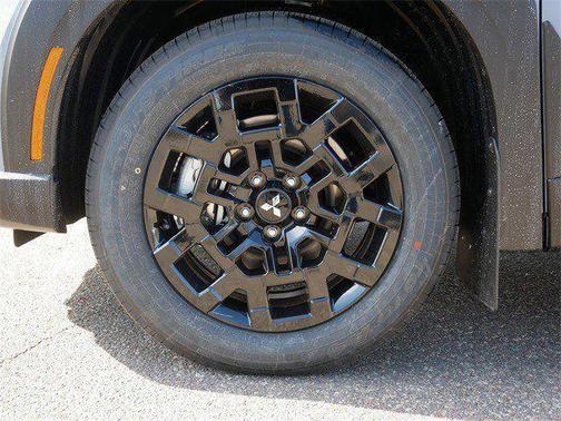 Moonstone Gray Metallic W/ Black Roof 2026 Mitsubishi Outlander TRAIL EDITION S-AWC