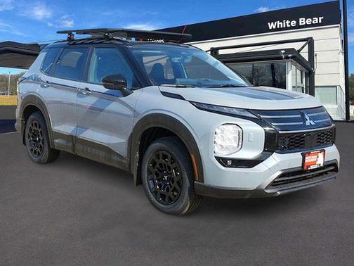 Moonstone Gray Metallic W/ Black Roof 2026 Mitsubishi Outlander TRAIL EDITION S-AWC