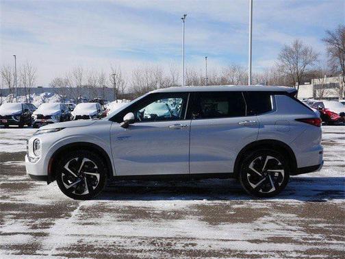 2025 Mitsubishi Outlander PHEV SE S-AWC