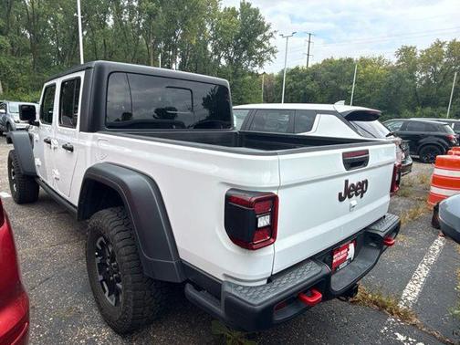 Bright White Clearcoat 2026 Jeep Gladiator Rubicon