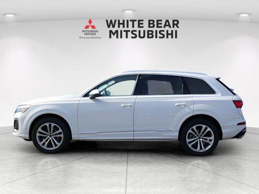 White 2025 Audi Q7 55 Premium Plus