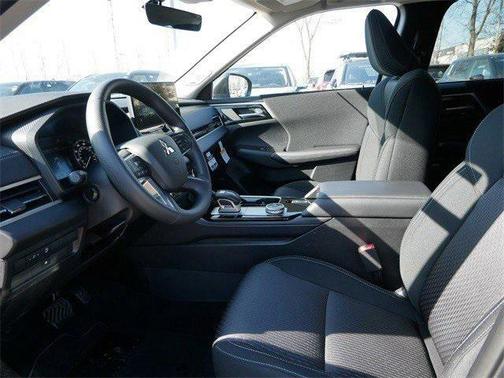 2026 Mitsubishi Outlander ES 1.5T S-AWC