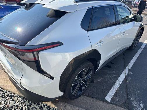 Wind Chill Pearl 2023 Toyota bZ4X Limited