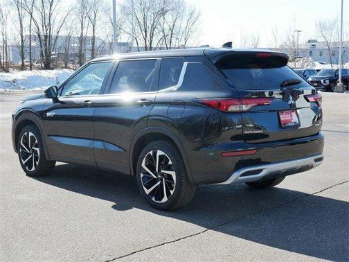 2025 Mitsubishi Outlander PHEV SE S-AWC
