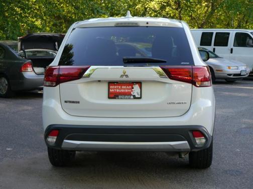 2018 Mitsubishi Outlander ES