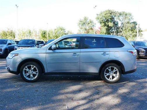 2015 Mitsubishi Outlander SE